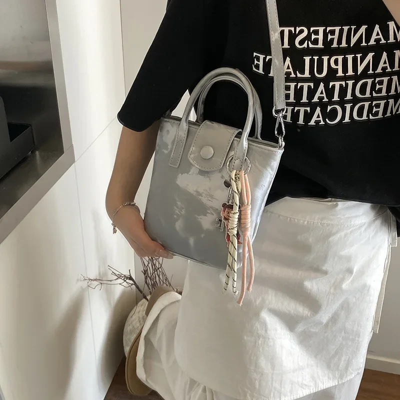 

Luxury - Grade 2025 Women's Bags - High - End Fashion Tote Bags, Niche - Designed Retro Bucket Bags for Shoulder
