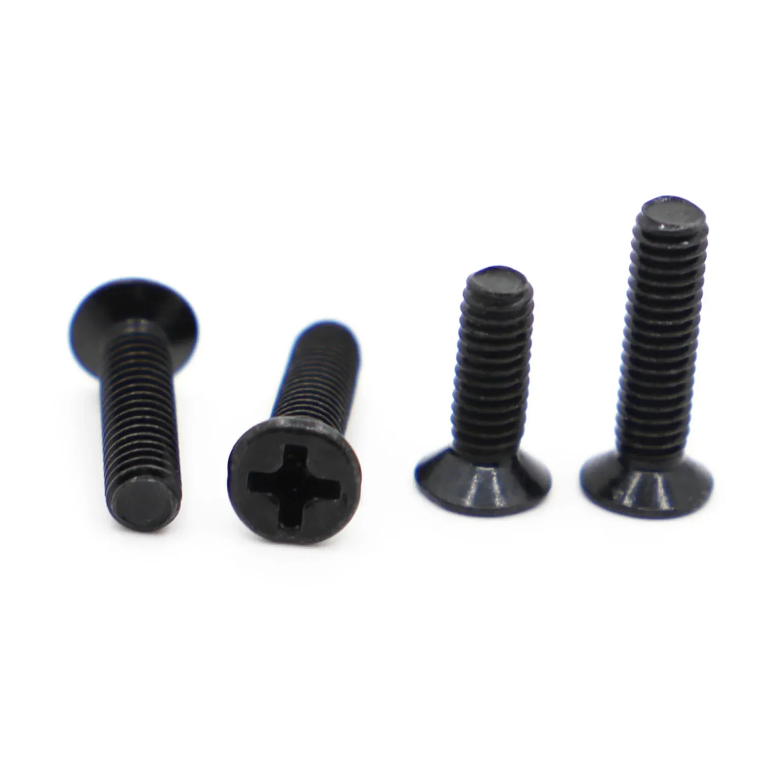 M1 M1,2 M1,4 M1,6 M2 M2,5 M3 M3,5 M4 M5 GB819 DIN965 Mini kleine schwarze Kreuzschlitz-Flachsenkkopfschraube aus Stahl – Detail 3