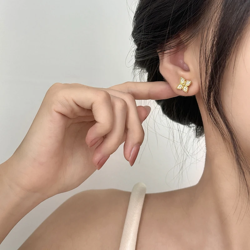 

Tibetan Silver Zircon 18K Gold Plated Cute Flower Stud Earring for Women Mini Plant Fine Jewelry Minimalist Accessories