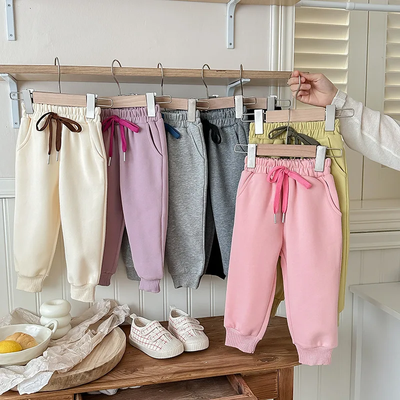 Ropa para niños, pantalones de chándal cómodos a la moda, pantalones deportivos informales sueltos de Color sólido para primavera y otoño, novedad de 2024