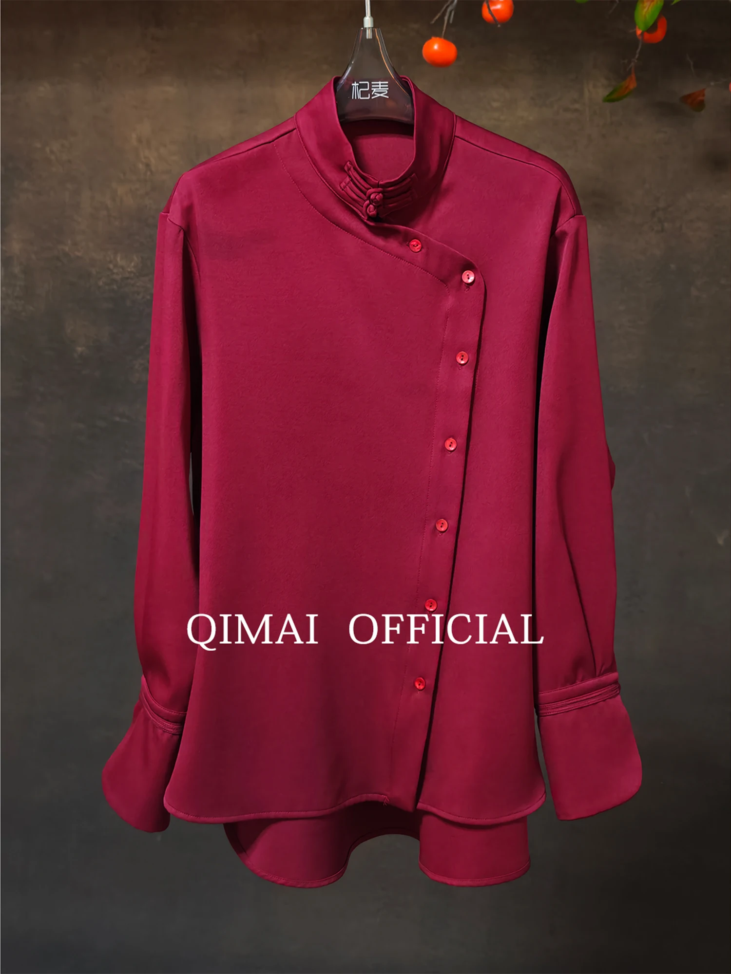 

Красная женская модная одежда с длинным рукавом для празднования Нового года, легкая, роскошная, антивозрастная, с воротником-стойкой