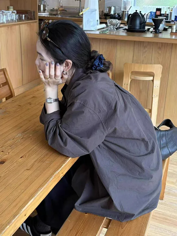 

Повседневная свободная рубашка-куртка с длинным рукавом для женщин, новая весенняя модель, простой стильный топ в корейском стиле с пуговицами и вставками