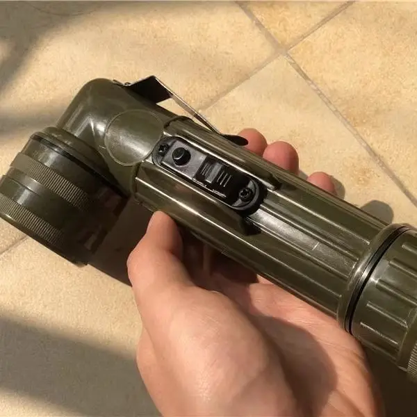 Vintage Old School Style L-Shaped Flashlight for LC-1 LBV88, Retro Military-Style Accessory for Display & Collection