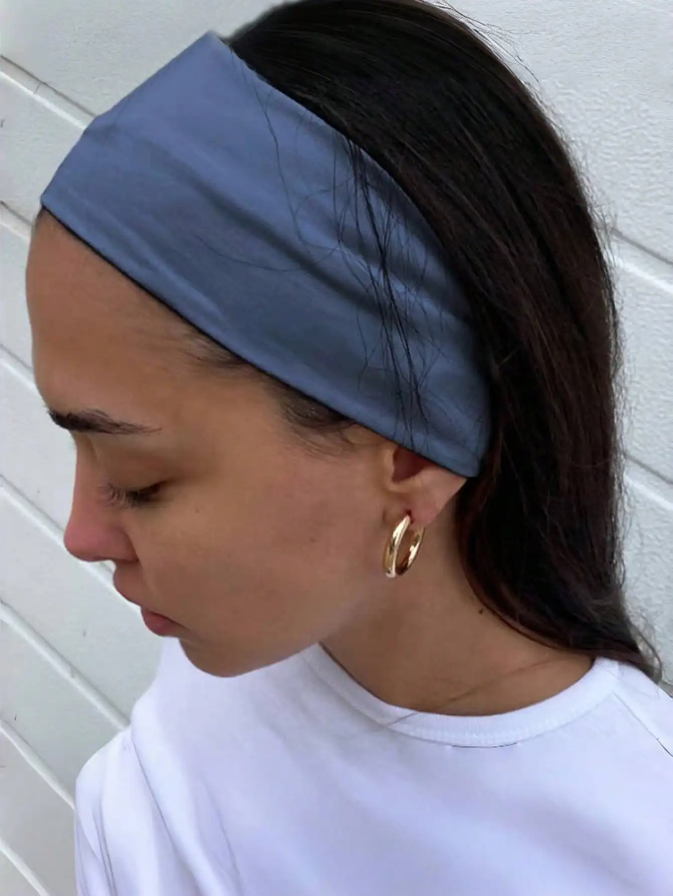 

1pc Solid Color Sweatband, Paired With Button Decor, Fashionable Women Headband, Dopamine Headband, Hair Accessory