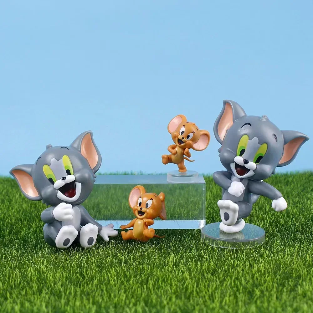 Figuras de acción de Disney Tom y Jerry, juguetes de Pvc, estatua de colección, modelo de coche, muñeca, decoración del hogar, regalo para niños, 12 unidades por lote