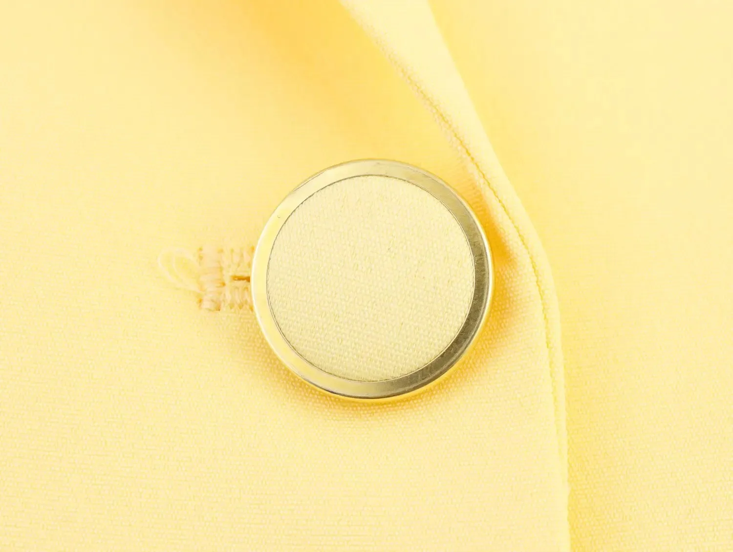 سترة KONDALA عتيقة باللون الأصفر الزبدي كبيرة الحجم بأزرار مزدوجة ورقبة على شكل V سترات فضفاضة موضة 2025 ملابس خارجية أنيقة للربيع والصيف