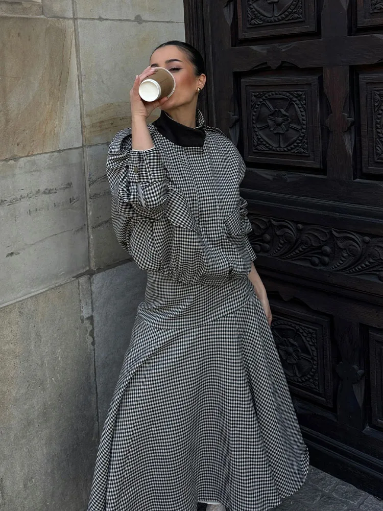 

HH Woman Fashion Sleeveless O-Neck Short Tops+Side Zipper Pleated Midi Skirt Casual Hollow Embroidery Printed Spring 2 Piece Set