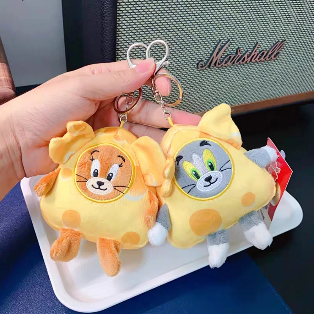 本物のトムとジェリーぬいぐるみ三角形チーズ人形かわいい女性のバックパック漫画装飾人形おもちゃギフトクラスメートのため