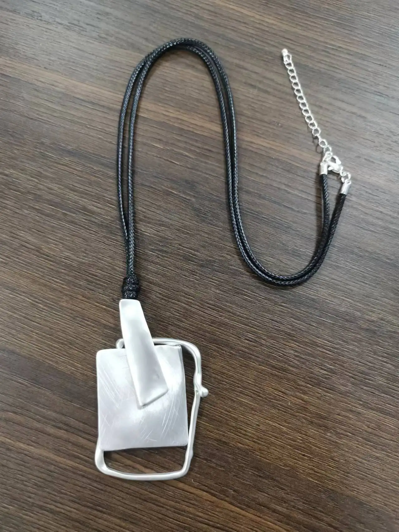 Geometrische Hohl Quadrat Pullover Kette Legierung Retro Weibliche Persönlichkeit High-end-Gefühl Lange Halsketten Mode Schmuck – Detail 8