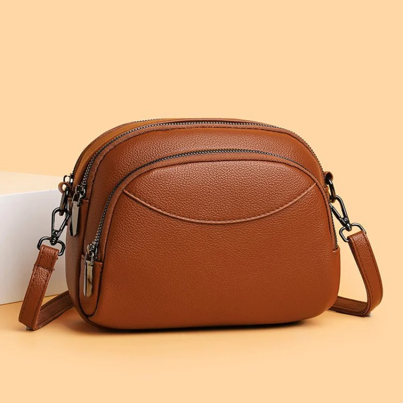 

Women's Tote Bag Made Of Premium Leather Boasting Casual Simple Vintage And Paris Commuter Vintage Look​