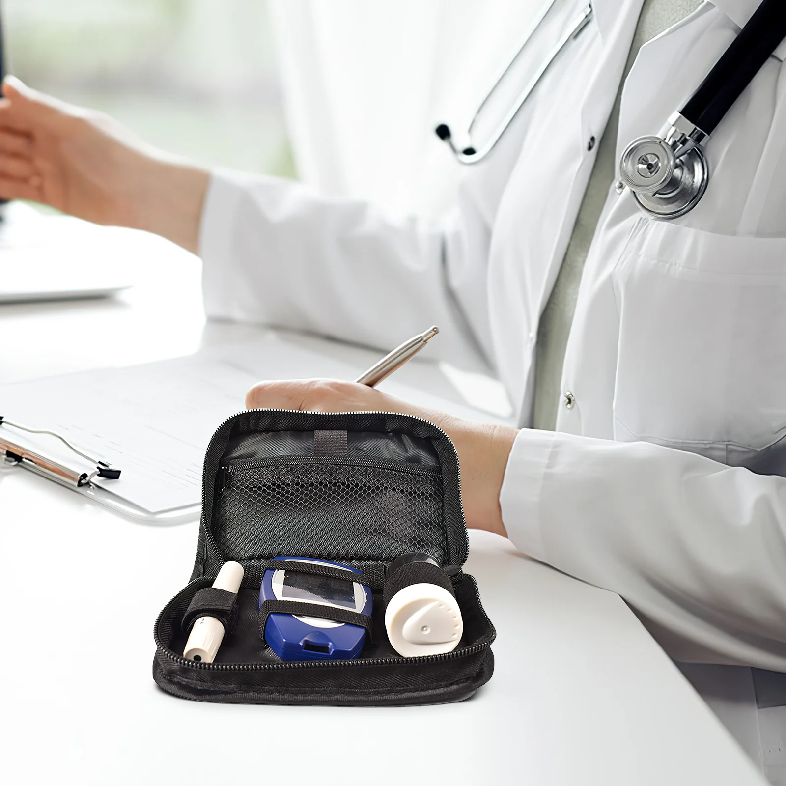 حقيبة مراقبة الجلوكوز، حقيبة سفر لمرضى السكري، حقيبة تخزين سوداء، منظم مدمج وخفيف الوزن ومقاوم للصدمات لاختبار الدم #4