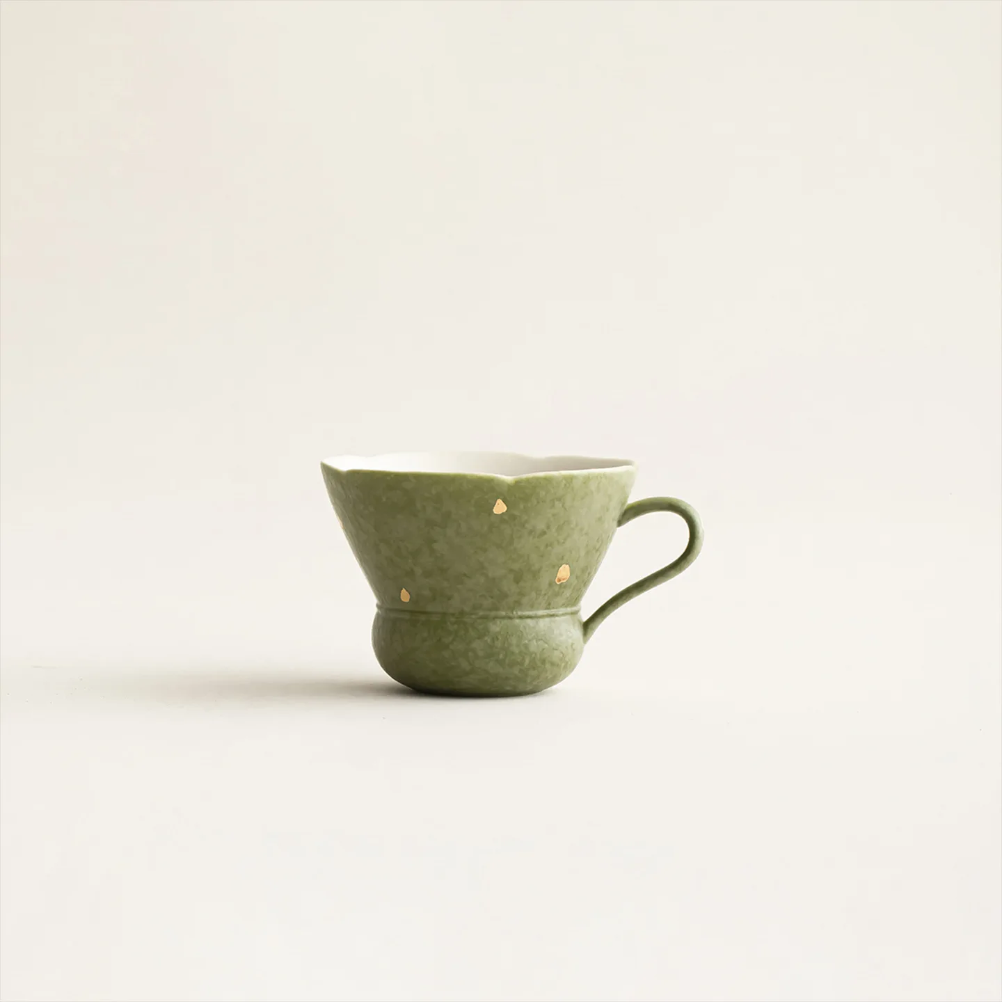 New Chinese Style Ceramic Small Green Mandarin Orange Color Gold Splashed Flower Mouth Teacup Hand Painted Handle Master Tea Cup