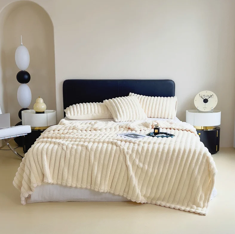 Manta de Pelúcia Listrada 100×150cm, Manta Macia e Aconchegante para Sofá, Cama, Decoração de Casa