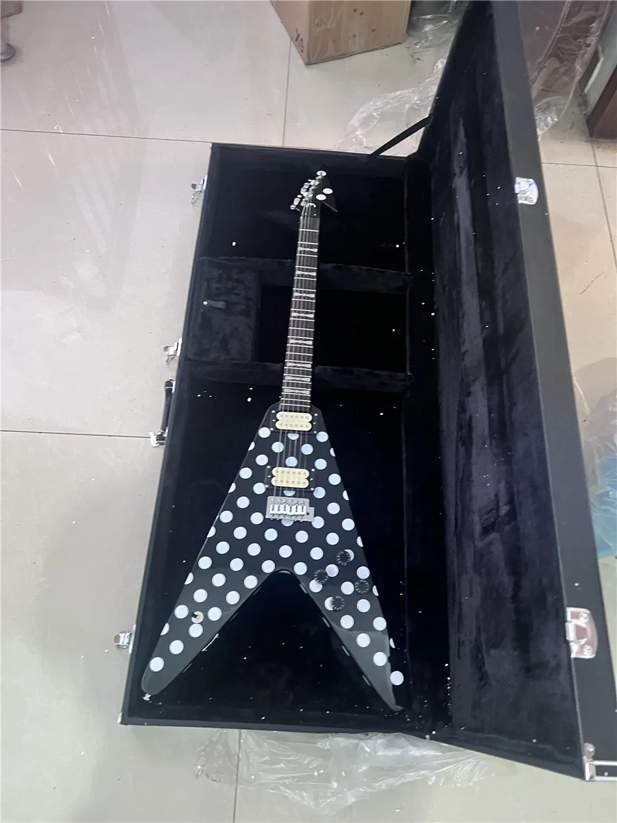 

High quality custom Fork dovetail electric guitar case Hard case can be customized for free shipping