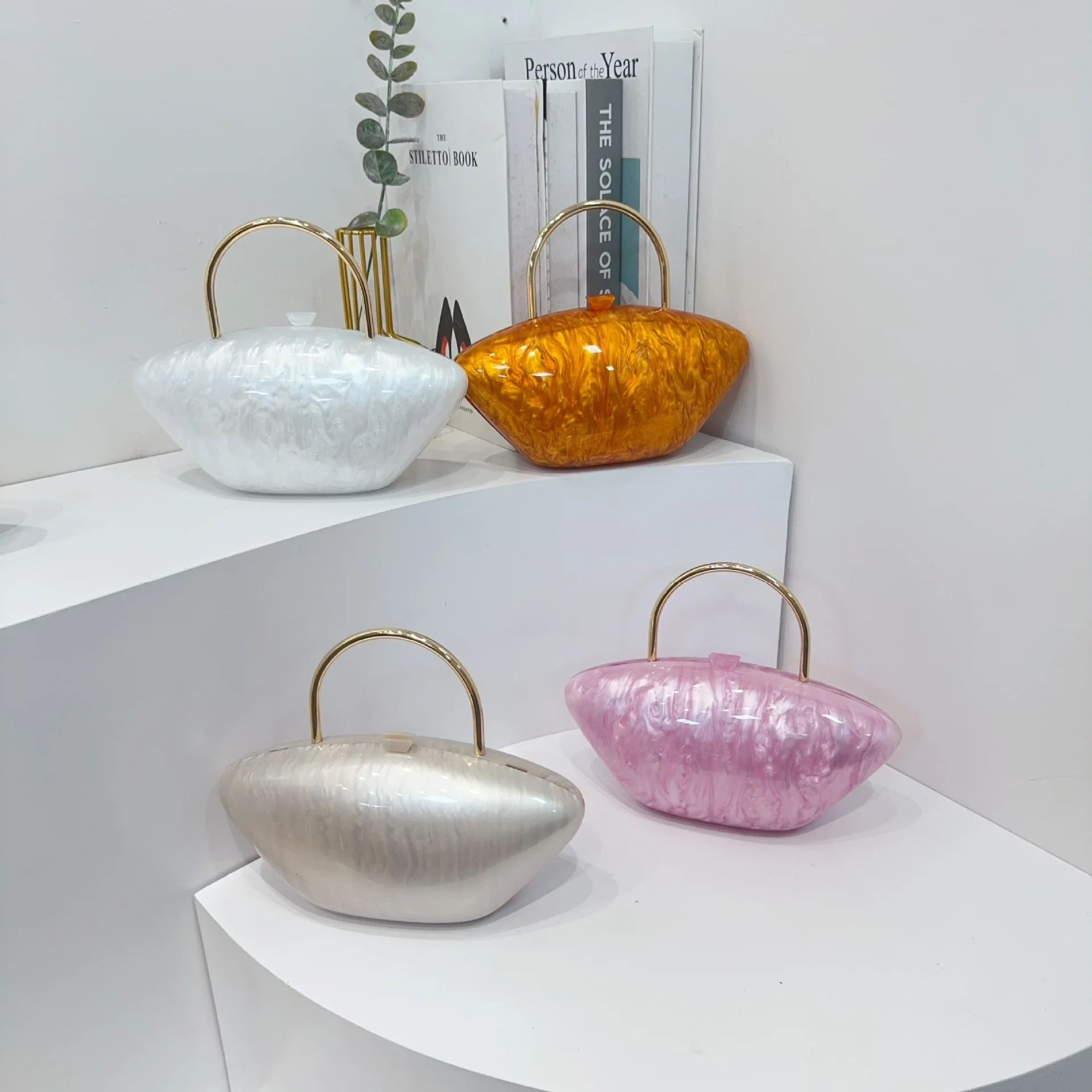 

Ladies' New Acrylic Dinner Bag Women's Wedding Banquet Handbag Adult Metal Chain Oval Shell Goose Egg Acrylic Crossbody Bag