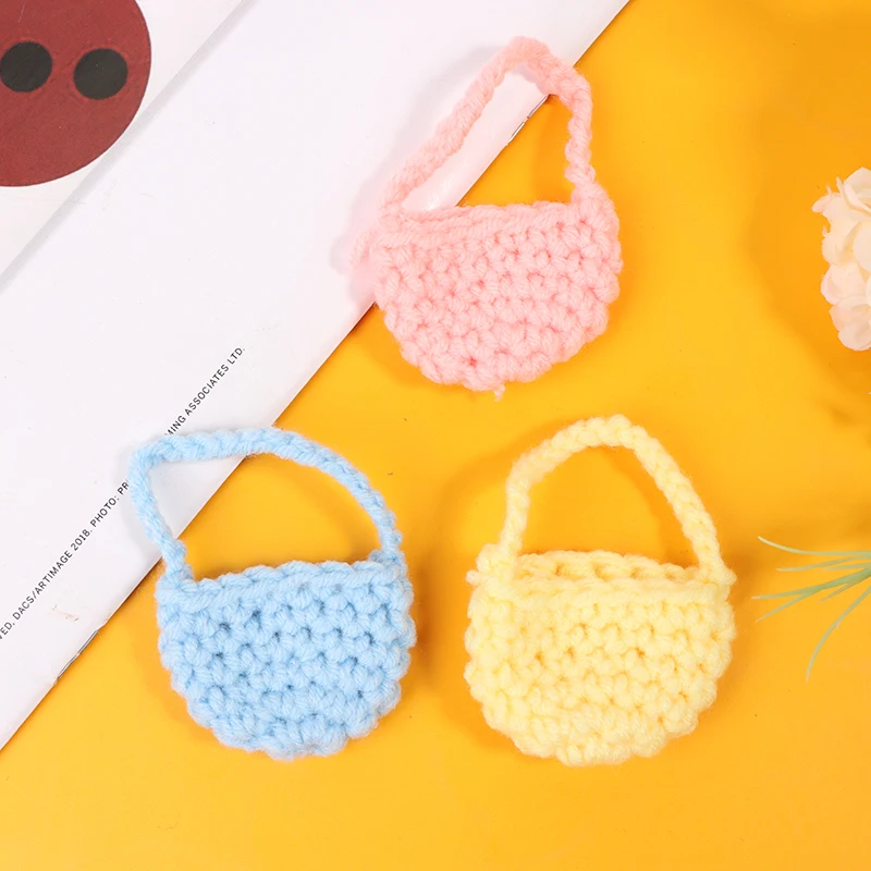 1PC 1/12 Dollhouse Woven Plush Shoulder Bag Dollhouse Mini Crossbody Bag Handbag For Dolls Dress UP Aceessories