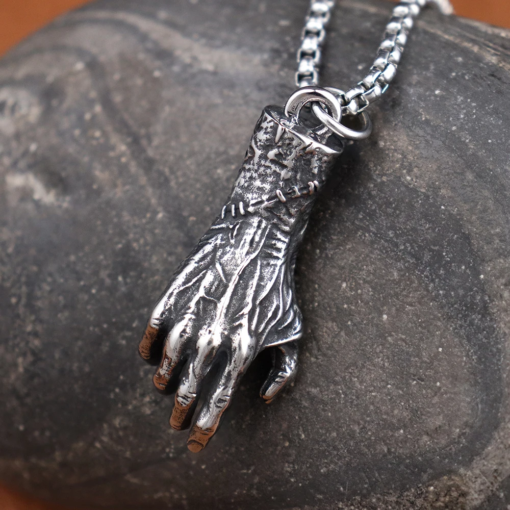 

Stainless Steel Men's Vintage Devil Bringer Pendant Creative Design Skull Ghost Claw Necklaces for Boy Halloween Gifts Jewelry