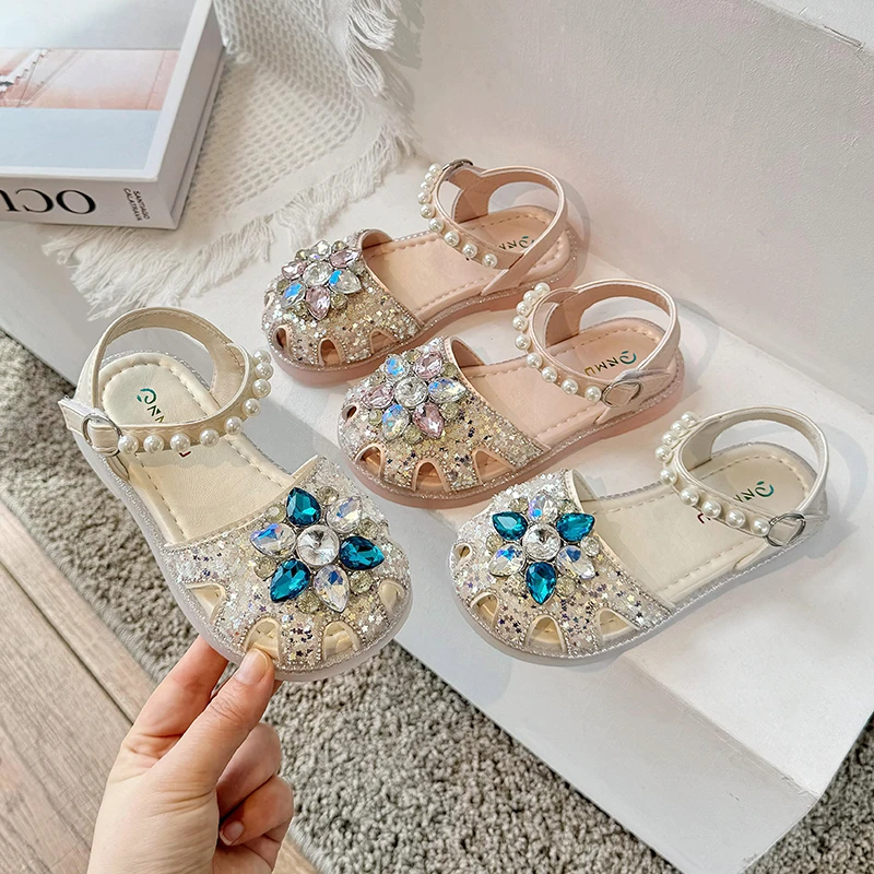 

Girls Rhinestone Sandals Kids Pearls Sequined Princess Shoes Fashion Children's Hollow Toes Capped Shoes Sweet Soft Sole