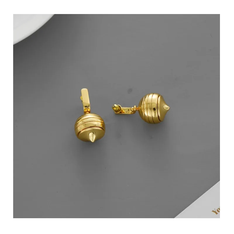 

New Threaded Stud Earrings in Spring, Cold Wind, Simple Temperament, Advanced Sense, Niche Gold Small Gyro Earrings