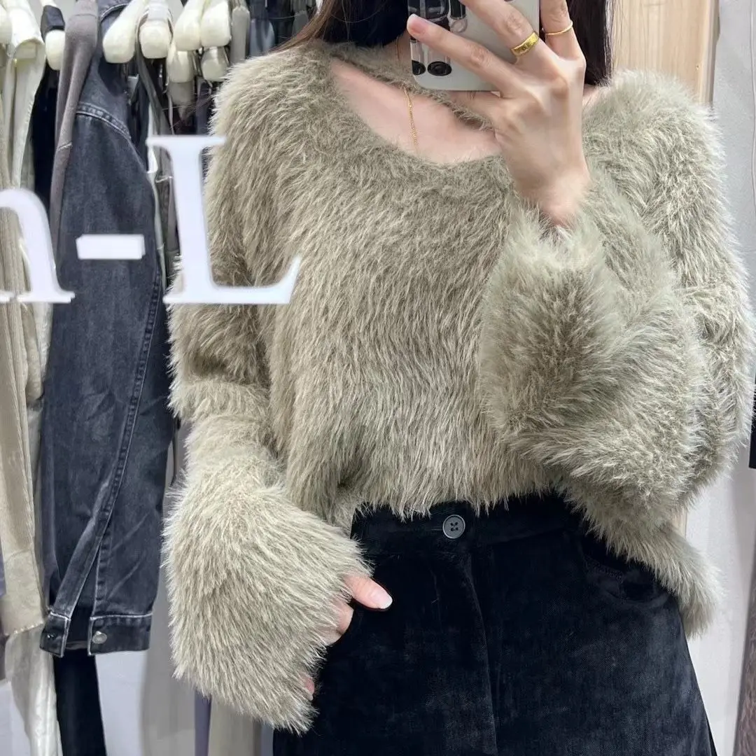 Korean Short Sweater Women's Autumn and Winter Loose Sweater Lazy Style Fluffy White Collarbone Sweater