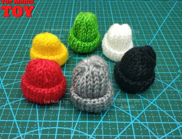 1/12 Scale Duck Tongue Cap Fashion Knitted Yarn Hat Round Beach Hat Model for 6\'\' Female Male Soldier Action Figure Body Dolls