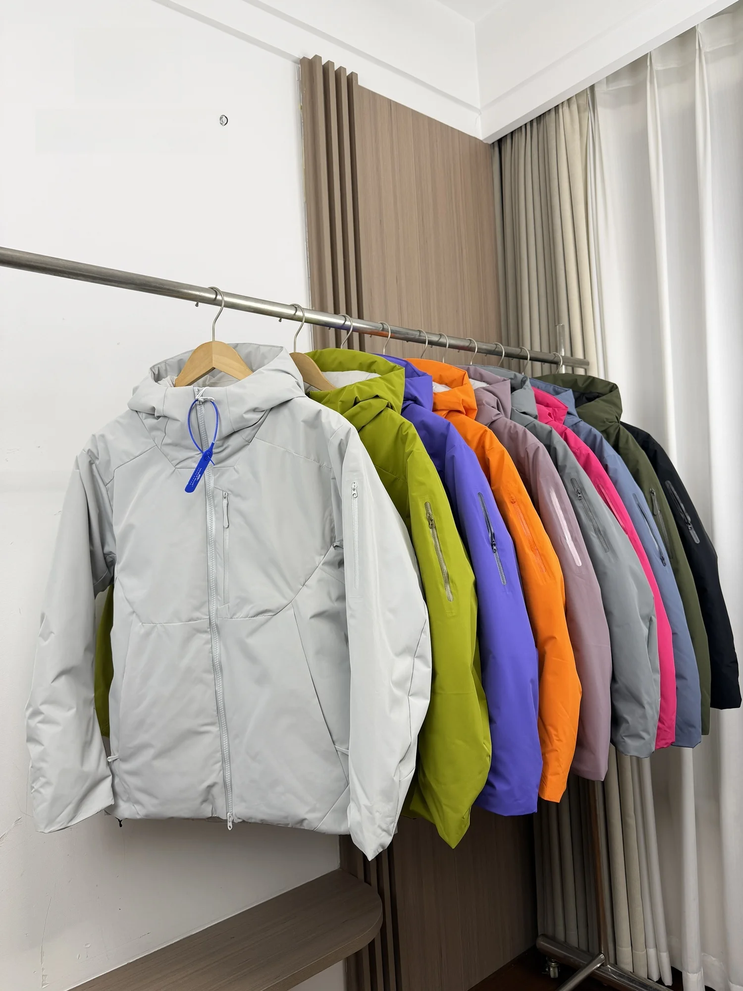 

Высококачественная утепленная хлопковая куртка с капюшоном для пар, повседневная, для активного отдыха, зимняя, мужская, модная, городская, утолщенная, с длинными рукавами