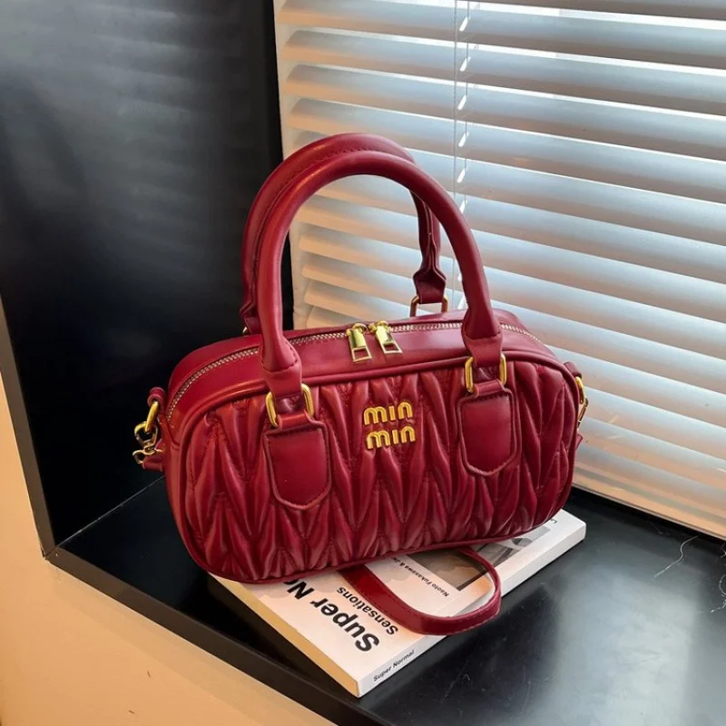 

High-End Women's Messenger Bag Made Of Camellia-Patterned Leather Boasting Trendy Paris Neat Spacious Daily Look​