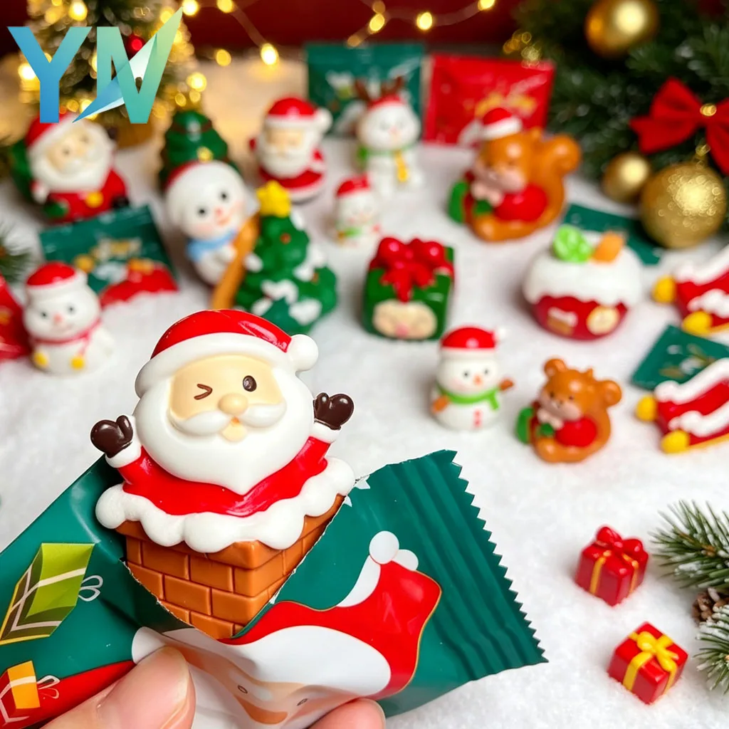1-40PCS Mini Santa Snowman Figurine Prize Gift Ornament Decoration for Xmas Tree Tabletop Home Office Party Holiday Display