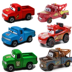 Disney-coches Pixar Lightning Mcqueen para niños, coches 3, el rey, Chick, Hicks, Mcqueen, camioneta, modelos de vehículos, Metal