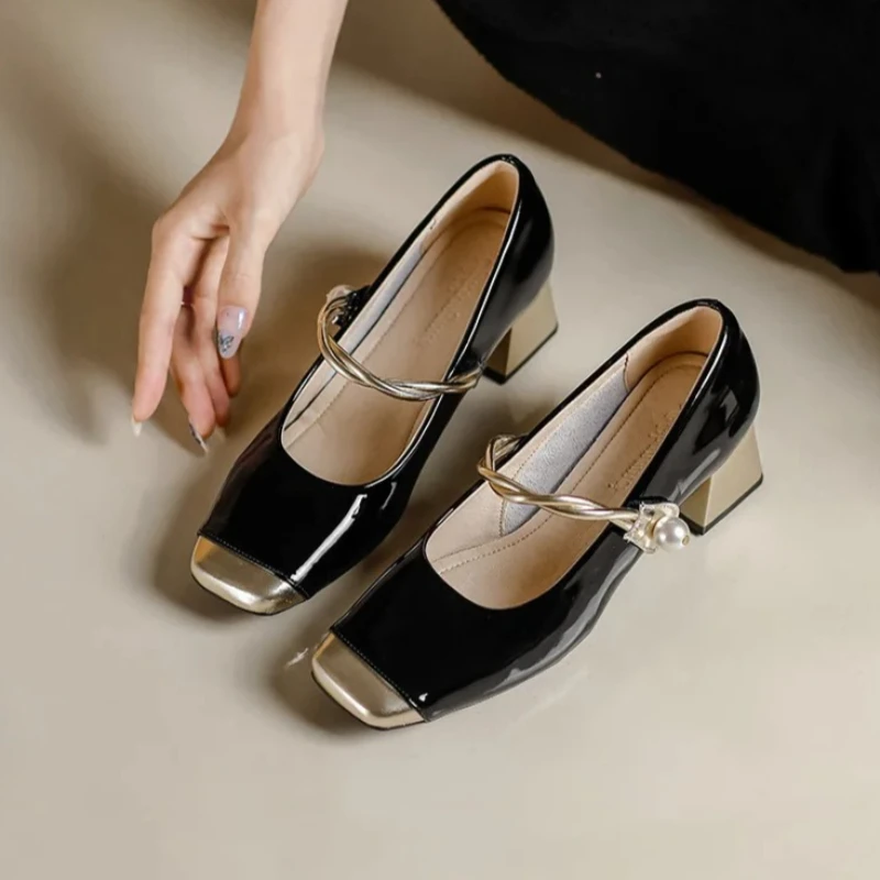 

Новые модные женские туфли: современные туфли-лодочки с квадратным носком на высоком каблуке, красивые уличные туфли для платьев