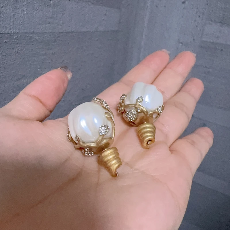 Baroque Shell Bulb Large Shapes Pearls Earrings Irregular Women Bride Antique Vintage Gold Color Jewelry Gifts for Women Useful view 5