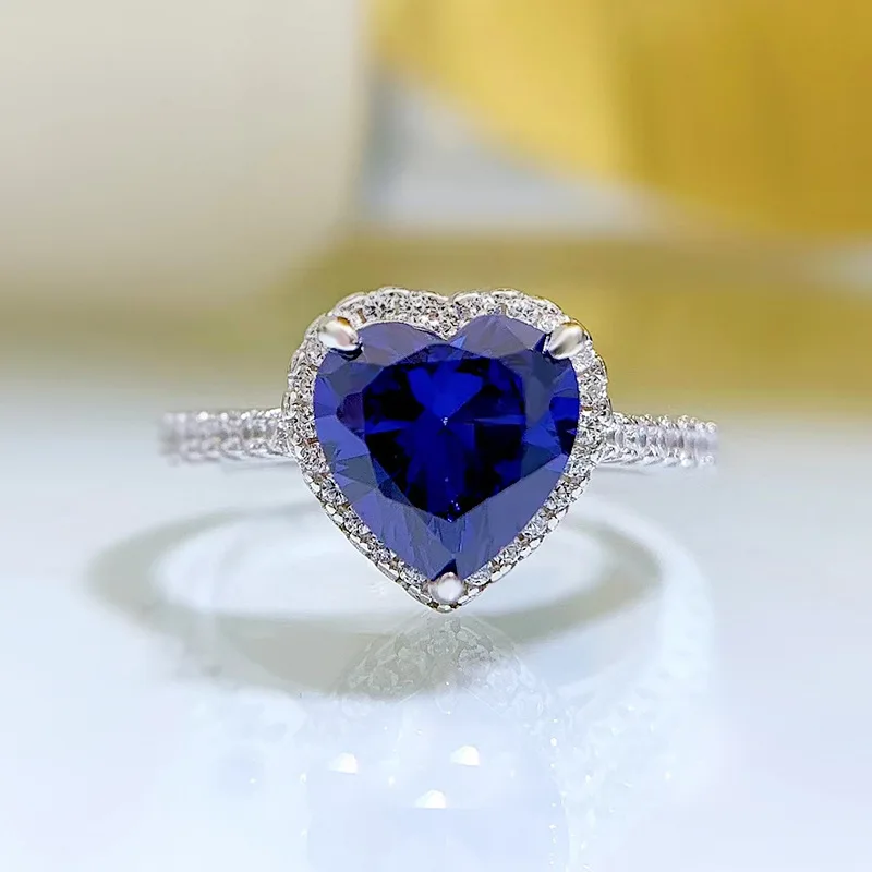 S925 Silver Sapphire 8 * 8 Heart shaped Ring Grand Light Luxury Personalized Wholesale