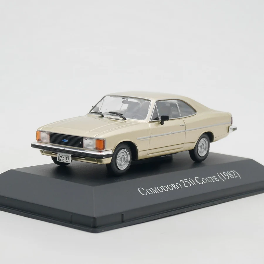 おもちゃの車コレクション-ixo-1-43-comodoro-250-coupe-1982-ダイキャスト製カーモデル