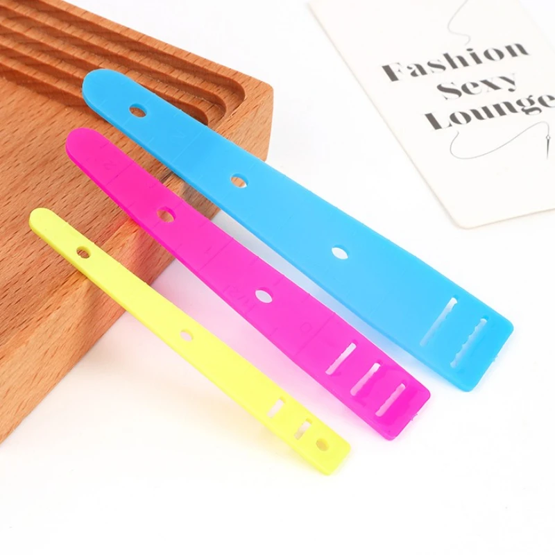 

3pcs/set Plastic Elastic Glides Guides Threaders Wear Elastic Band Tool Band Rope DIY Clothing Sewing Accessories