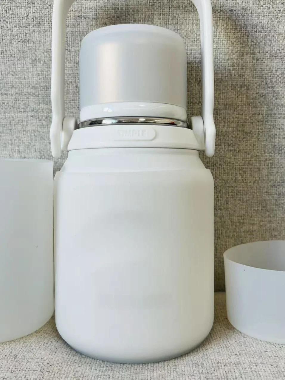 

Легкий силиконовый подстаканник, белый, для кружки Big Belly, 700 мл, непроливайка, противоскользящий, термоизоляционный, износостойкий, простой дизайн