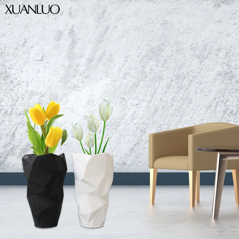 Modern minimalist triangular vase ornament Geometric resin dried flower Living room TV cabinet and dining table decoration
