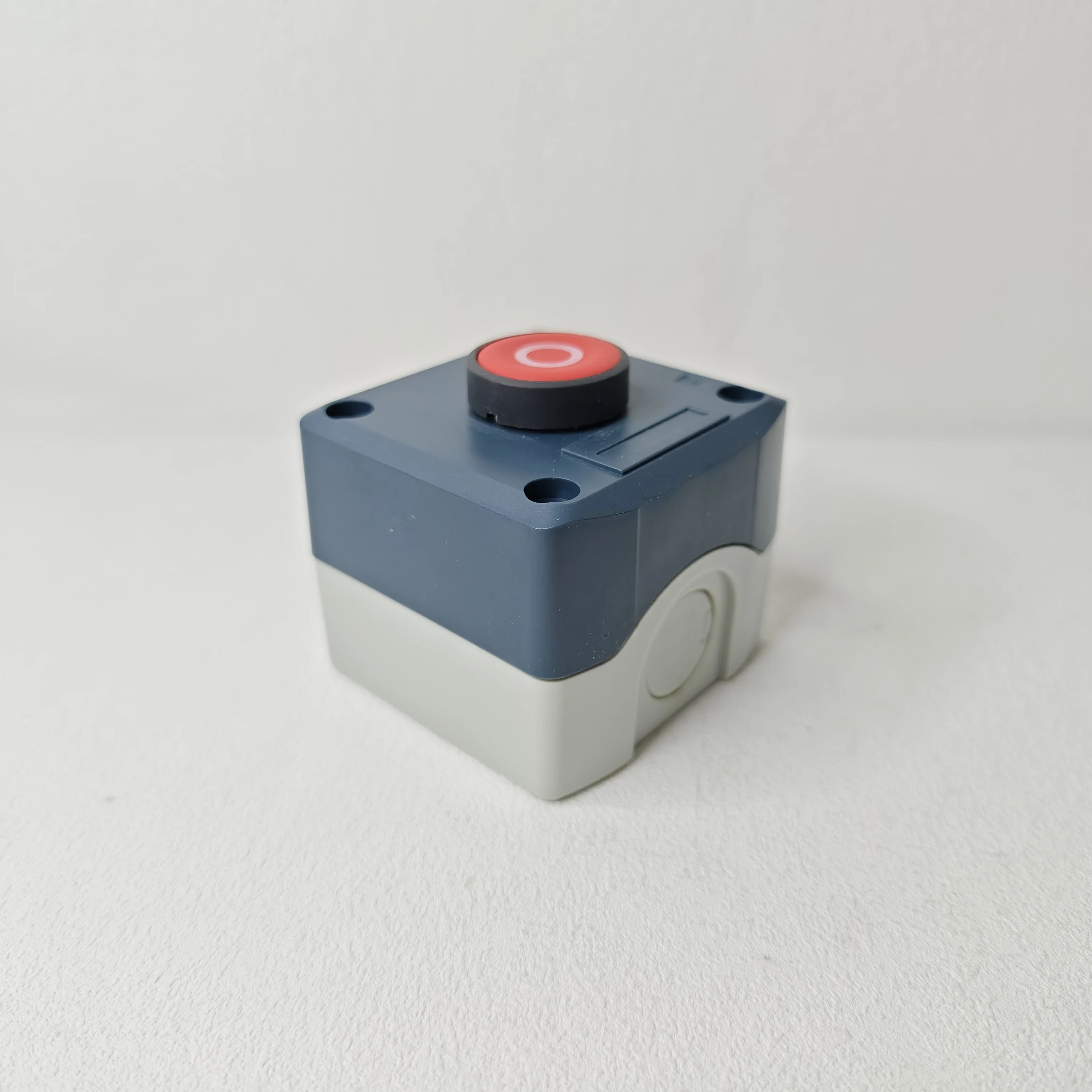 XAL-D112 Harmony XALD, XALK, 제어 스테이션, 플라스틱, 진회색 뚜껑, 빨간색 플러시 푸시 버튼 OEM 1개