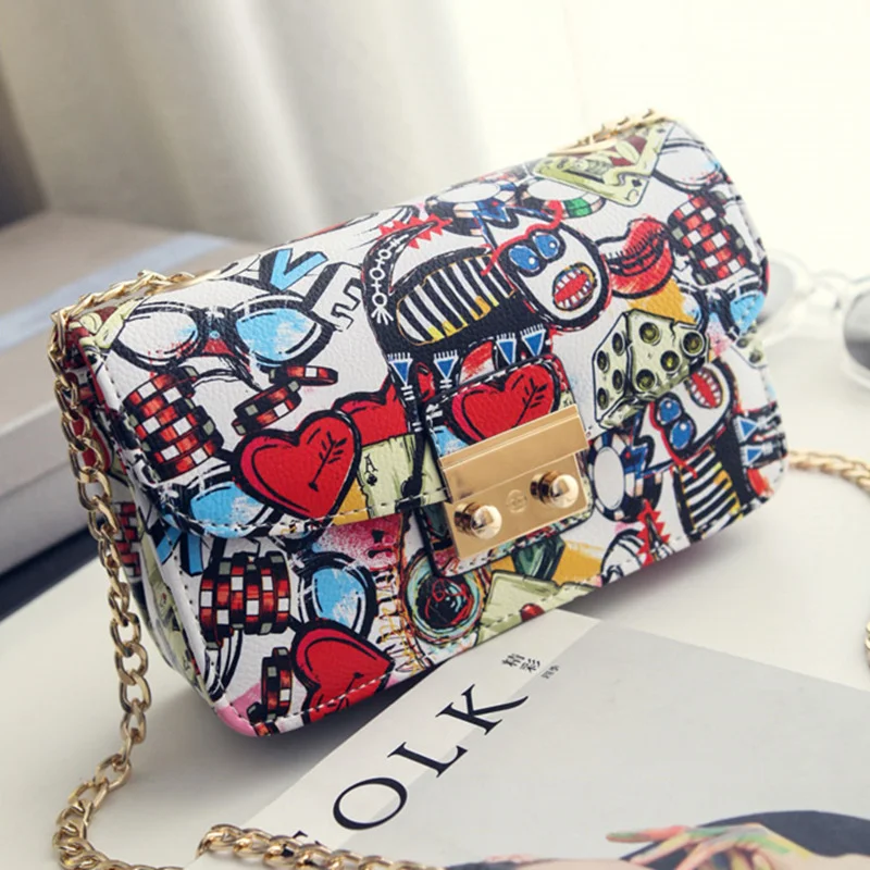 

2023 New Women Bags Summer Graffiti Ladies Designer Handbags High Quality Chain Mini Bag Women Messenger Bags For Women Clutch