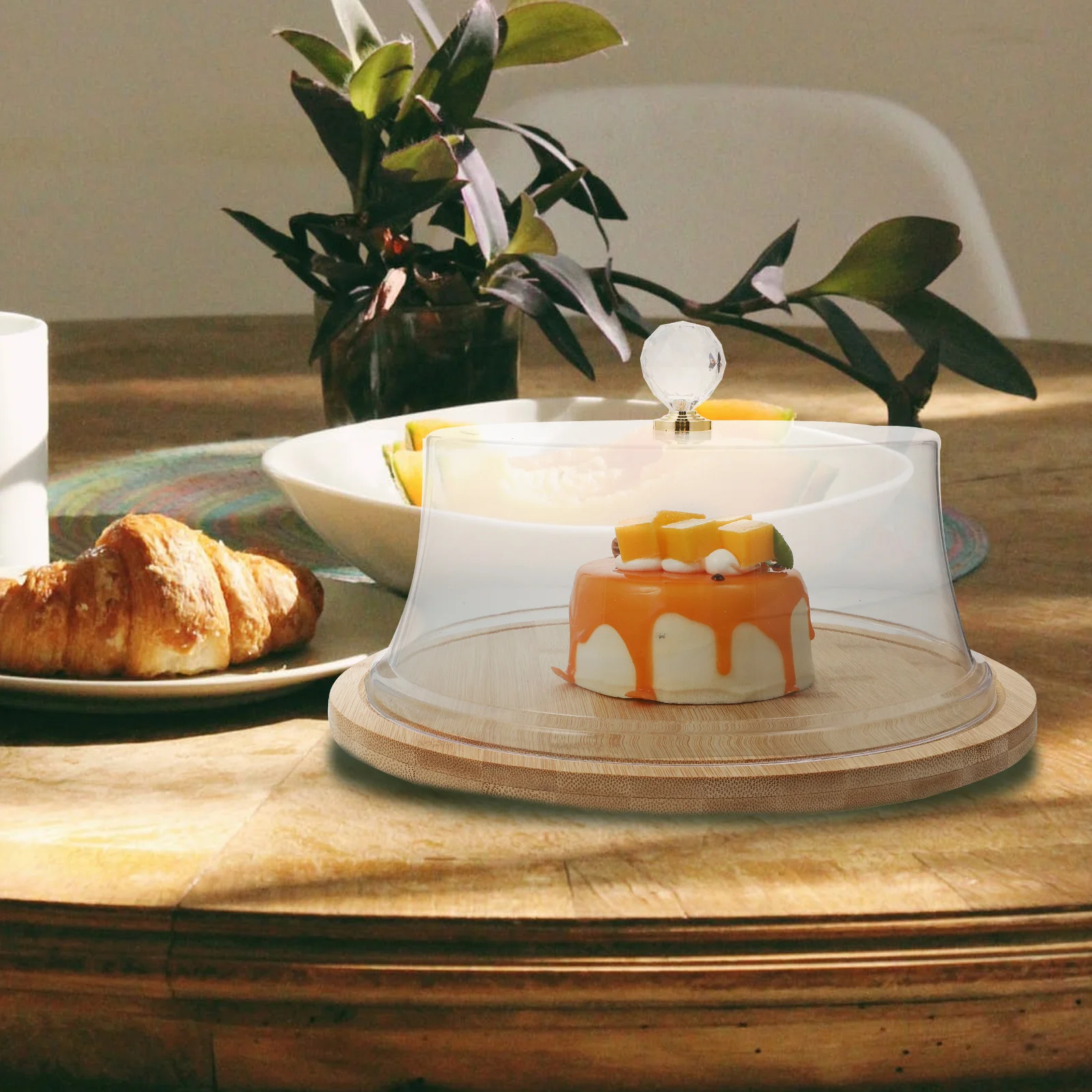 

1 set Round Cake Cover With Bamboo Tray Transparent Food Display Lid Dust Proof Acrylic Cover For Party Hotel Kitchen Home Use