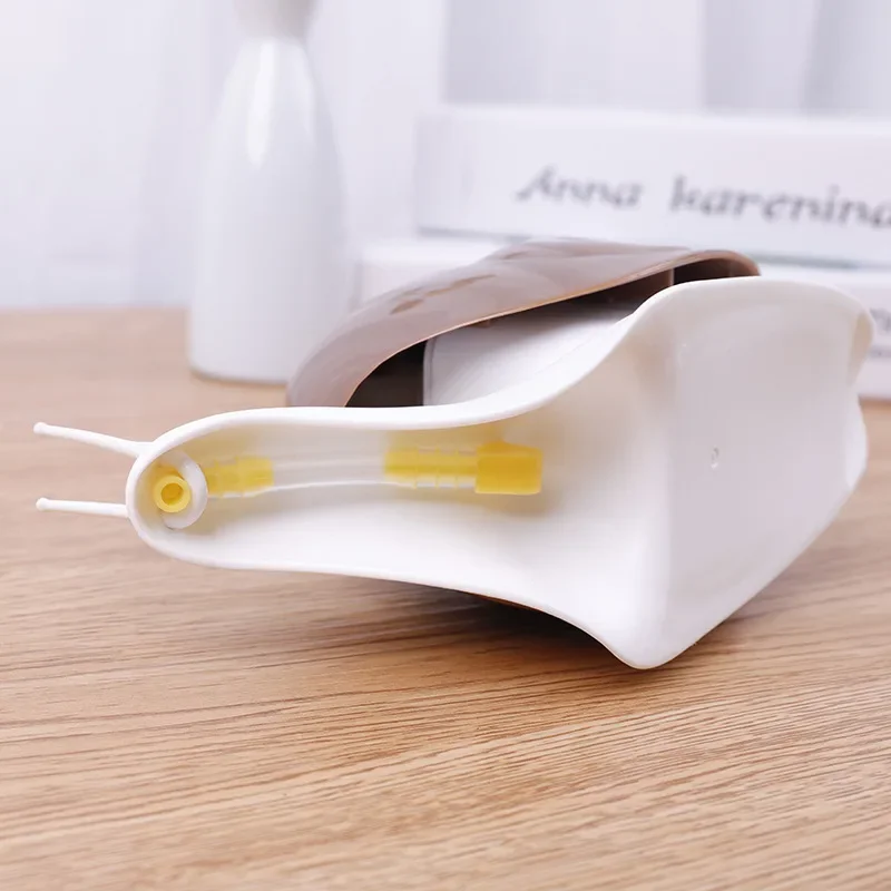 1Pcs Refillable Snail Liquid Soap Dispenser Portable Facial Cleanser Empty Bottle Shampoo Shower Gel Hand Wash Bottle for Kids