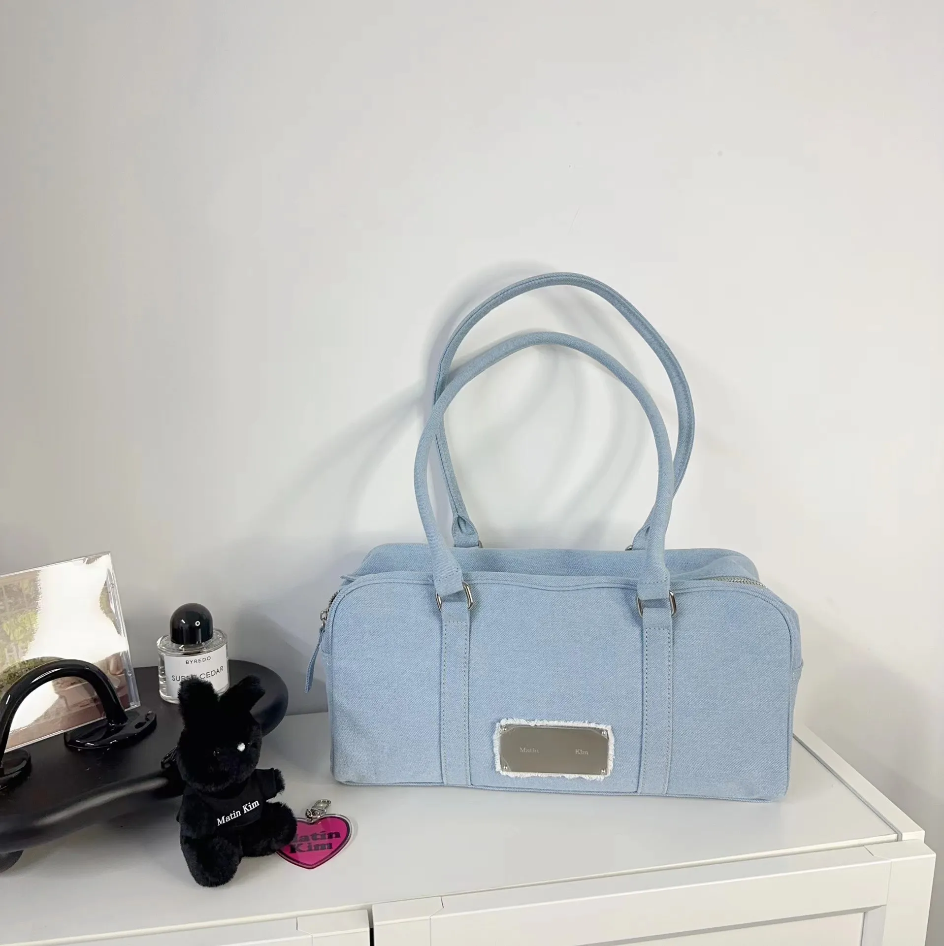 

FIRMRANCH Korean Trend Metal Brand Summer Fresh Baby Blue Washed Denim Craft Large Horizontal Tote Female Shoulder Underarm Bag