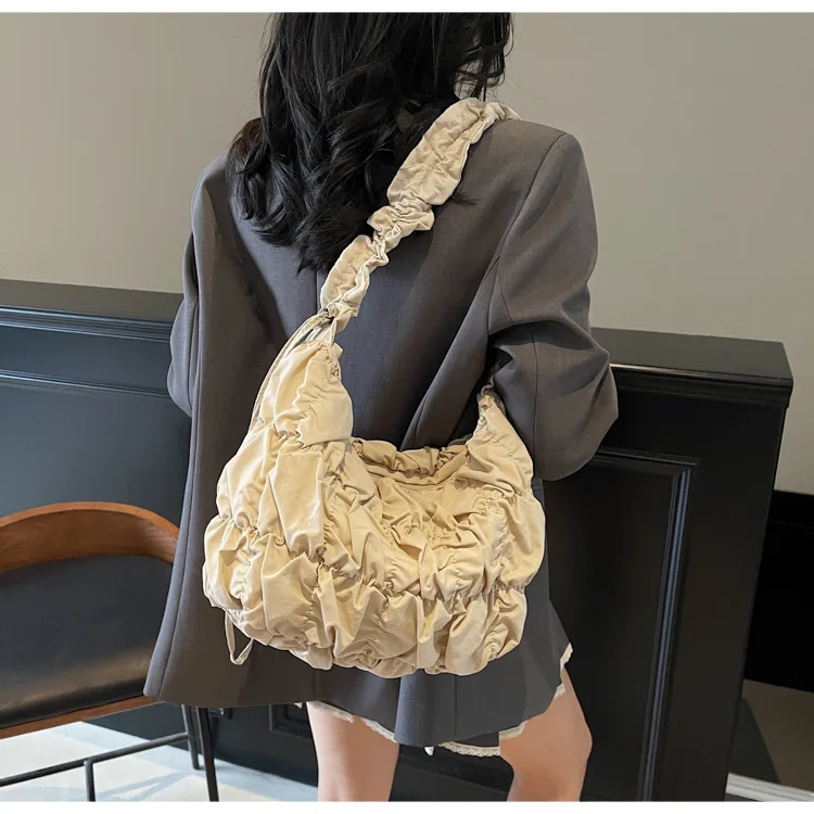 Folds Cloud Bag für Damen, Schulter-Crossbody-Tasche, Nylon-Bubble-Plissee-Unterarmtasche, leichte Hobo-Handtasche für den Arbeitsweg – Detail 8