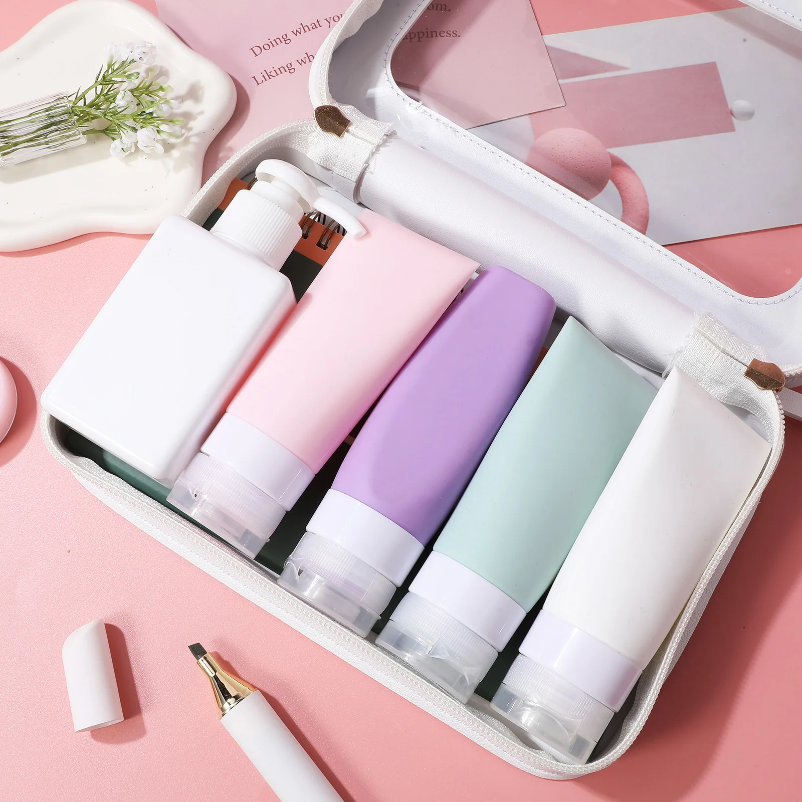 

2Pcs Makeup Pouch for Purse Clear PVC Travel Organizer Portable Skincare Bag Cute Clear Makeup Bag for Women Daily Use