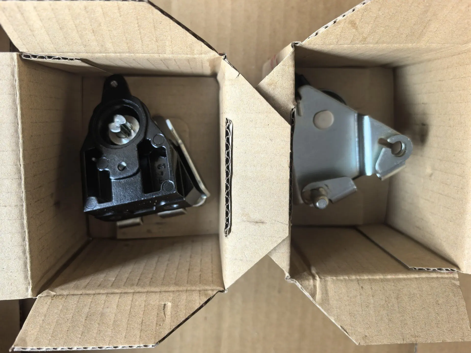 New Genuine Accelerator 26602-26643-71 for To yota 8FD FDZN Forklift Original Parts