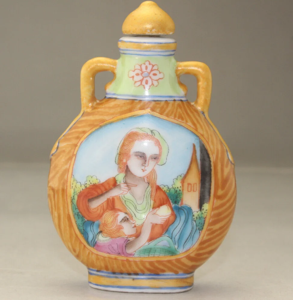 

China Hand-painted Qing dynasty Qianlong colour enamels Snuff Bottle