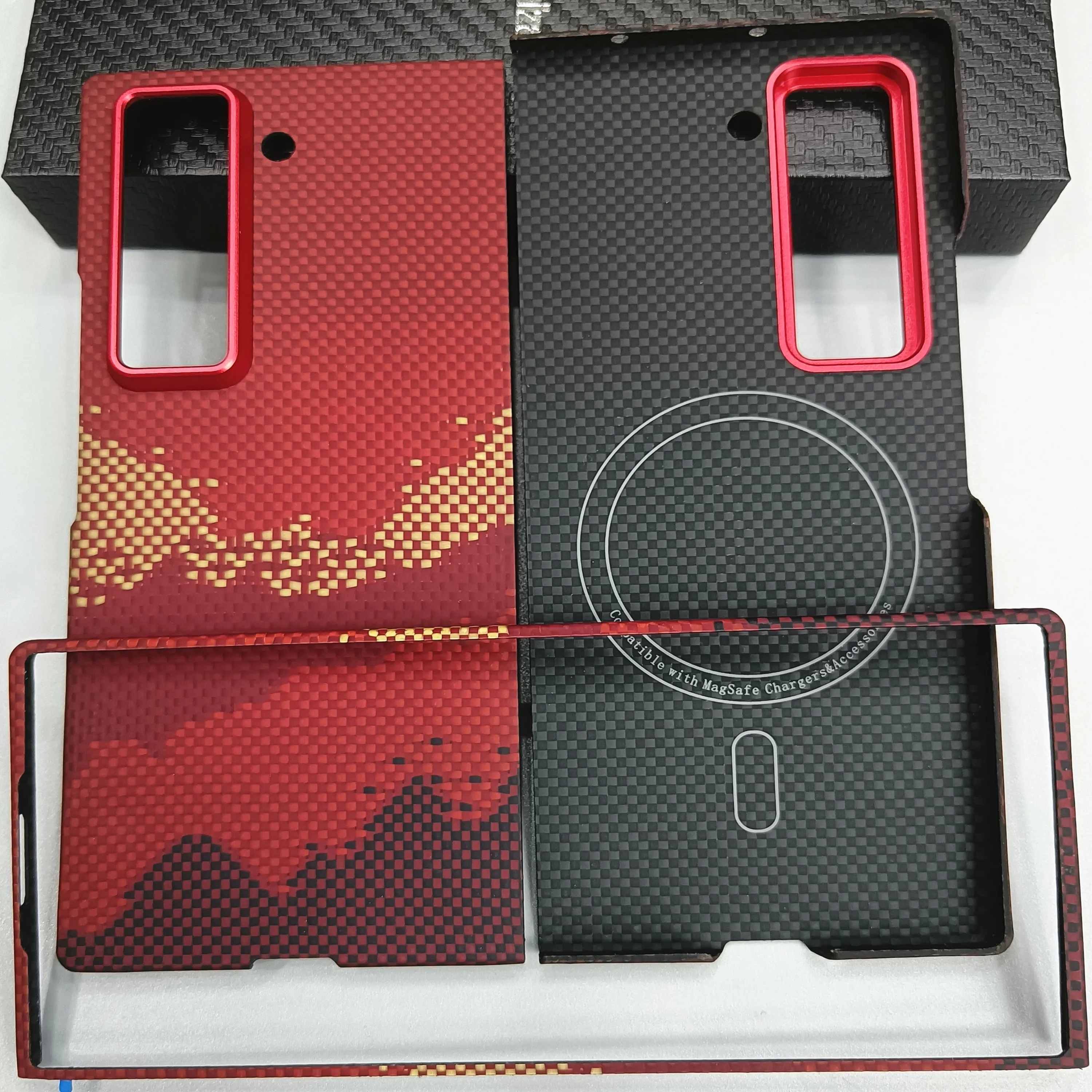 

Genuine Aramid Carbon Fiber Magsafe Case For Samsung Galaxy Z Fold SE FoldSE W25 Braided Red Hill Mountain Magnetic Thin Cover