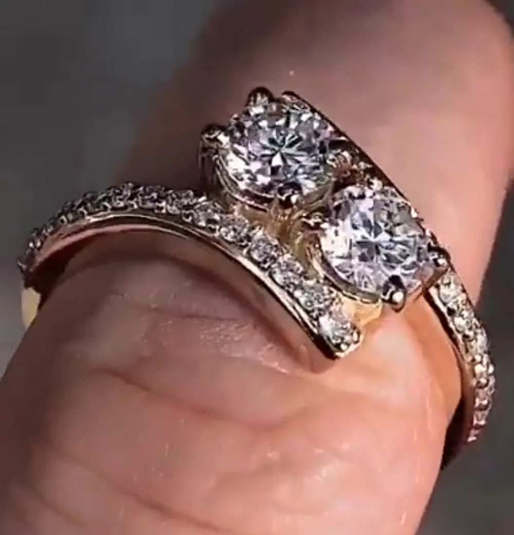 Cincin Emas Kuning 14K Solid Custom untuk Wanita, Pernikahan, Pesta, Ulang Tahun, Pertunangan, 0.3 Ct Moissanite Berlian Bulat 2 Pcs, Trendi