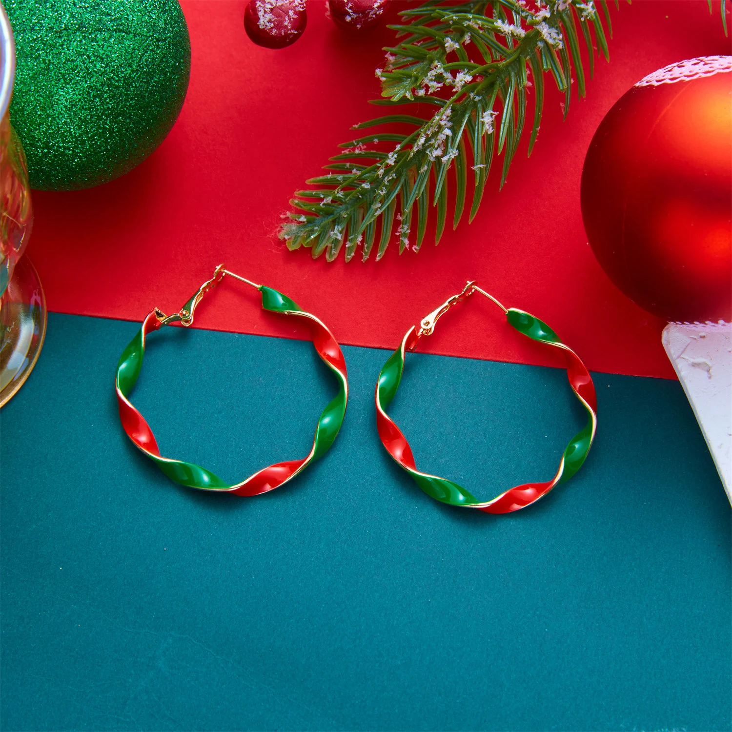 Weihnachtliche Bunte Strass-Creolen für Damen, Modische Funkelnde Candy-Twist-Kreisohrringe, Schmuckgeschenke für Feiertagspartys – Detail 6