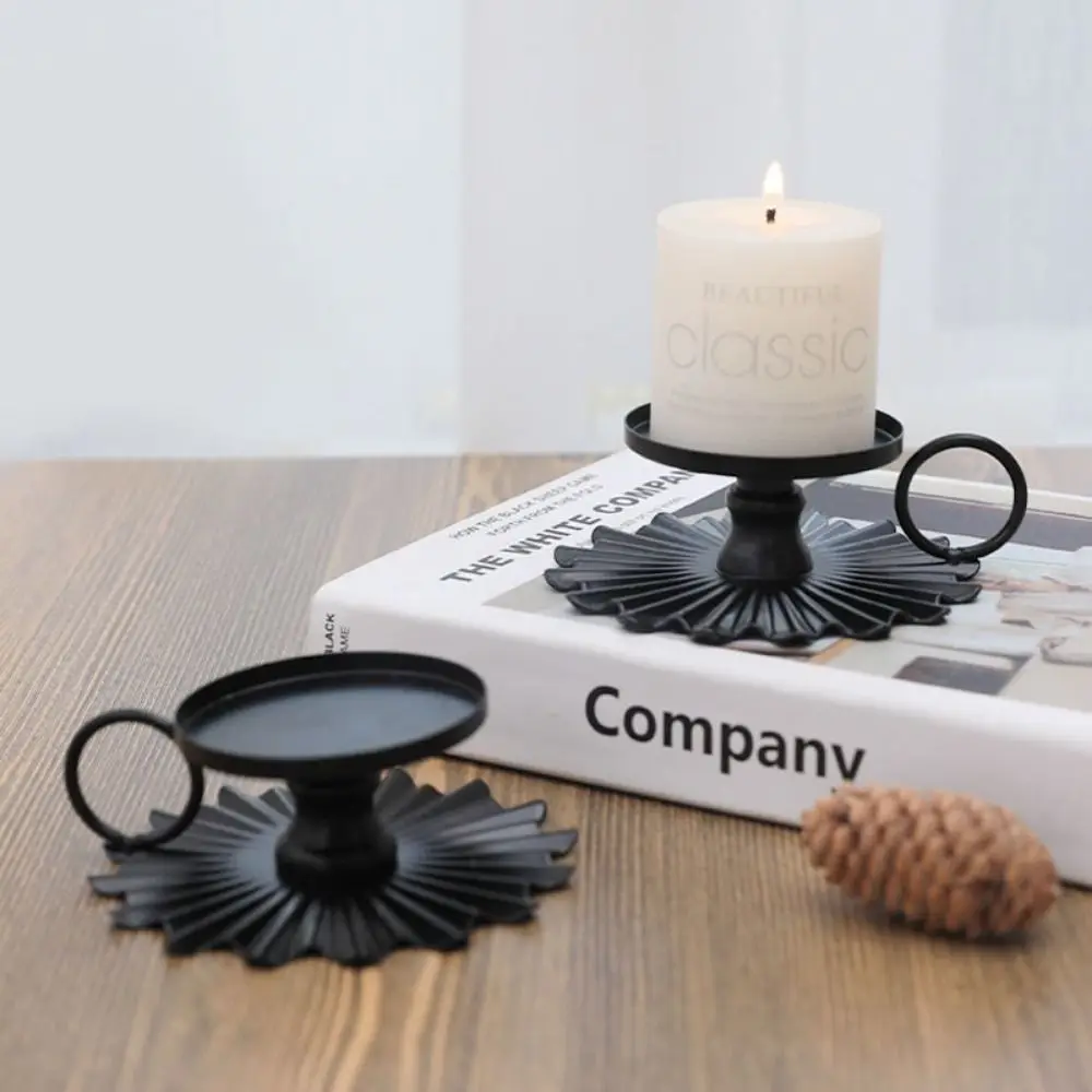 Simple Iron Art Fan-shaped Candle Holder Cast Decor Exquisite Hand-held Candle Cup Handmade Black Aromatherapy Tray Christmas