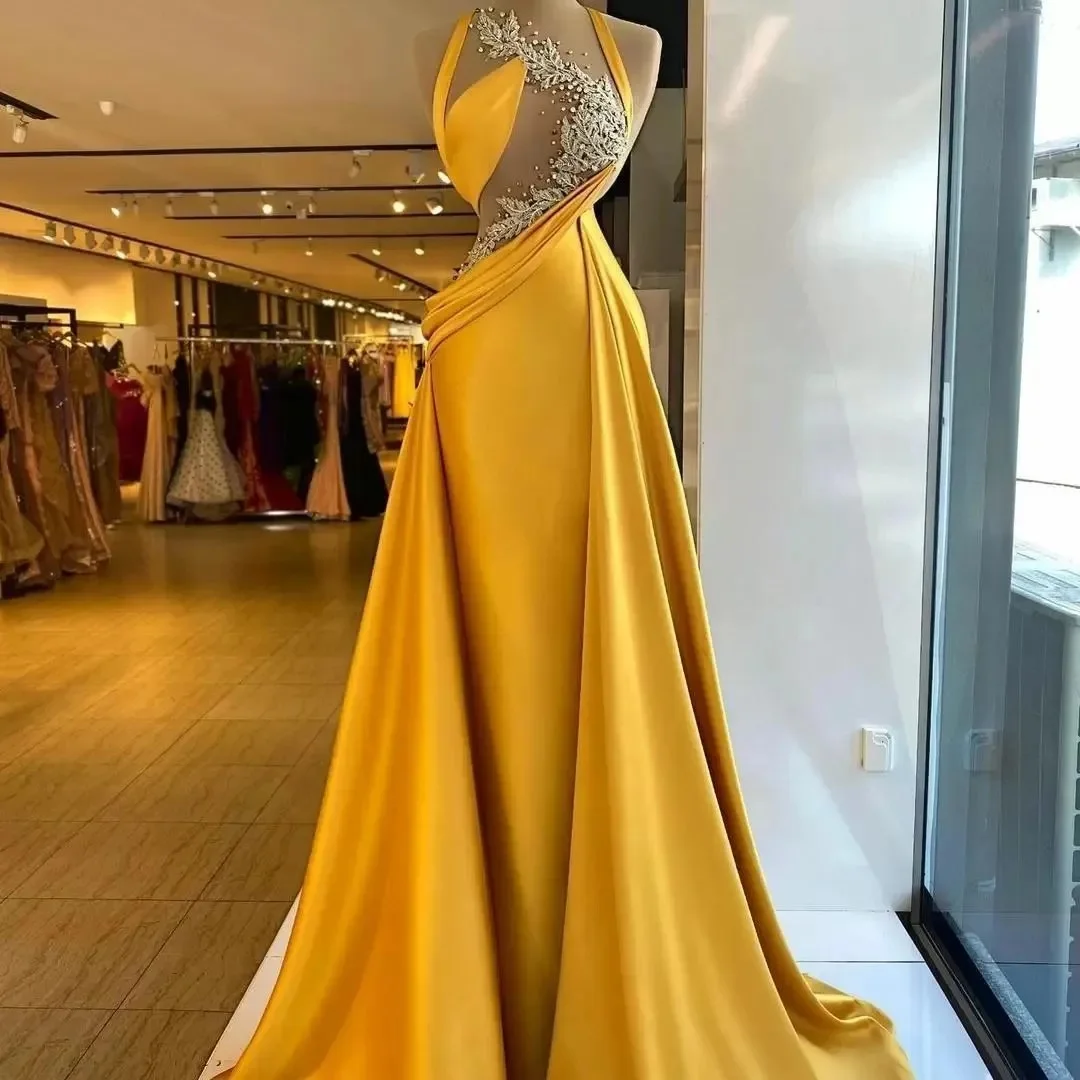 Elegant Gold Mermaid Evening Dresses Dubai Woman's Crystal Beading Cut Out Appliques Prom Gowns Formal Celebrity Party Vestidos